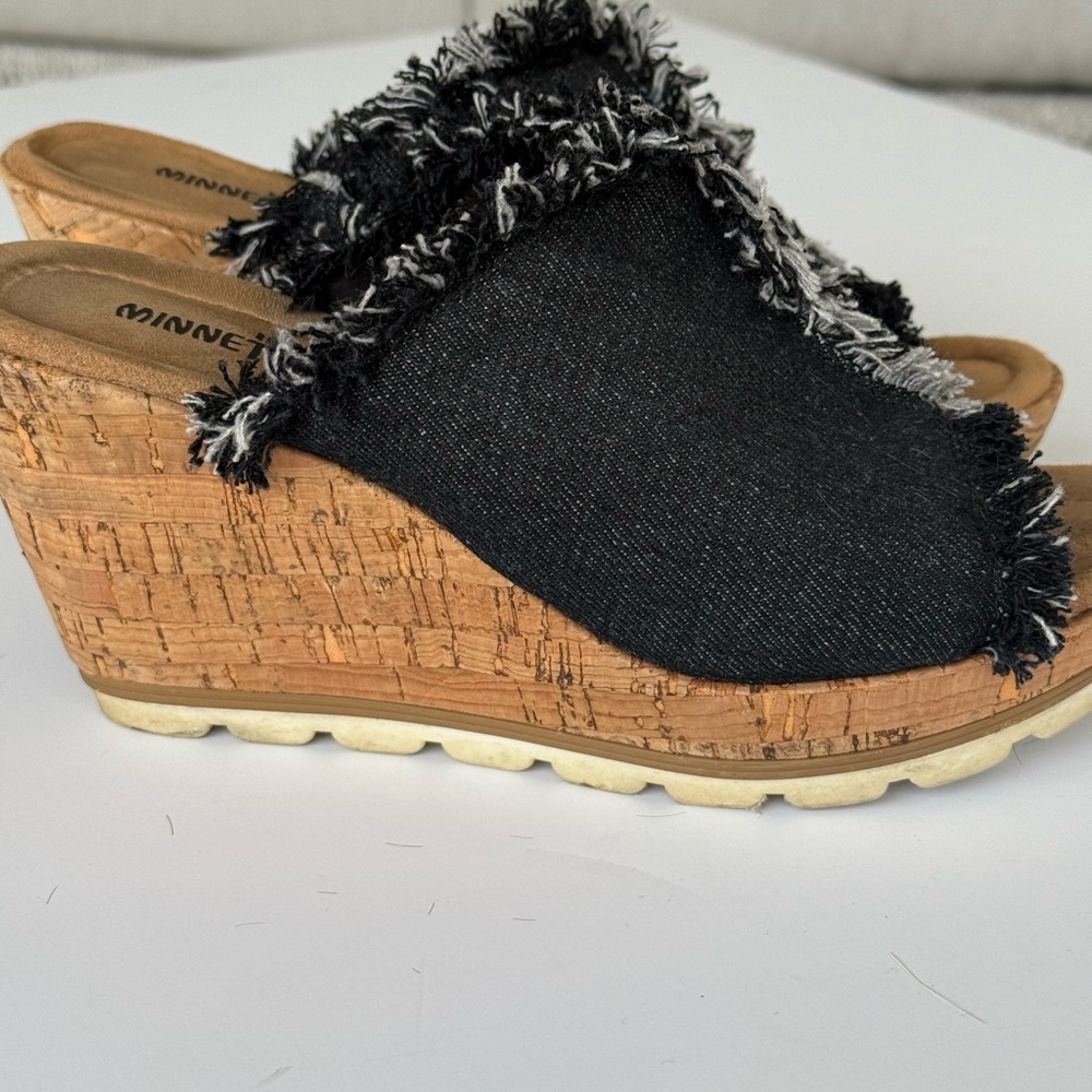Minnetonka Black Wedge Sandals
